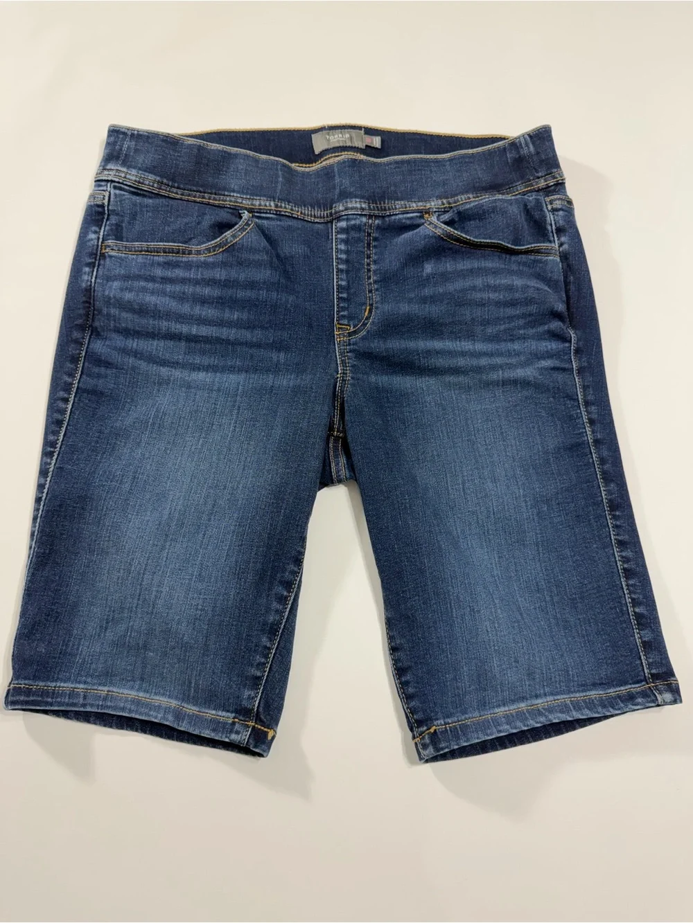 Torrid Lean Jean Super Soft Bermuda Denim Shorts Size 00 High Rise Pull On